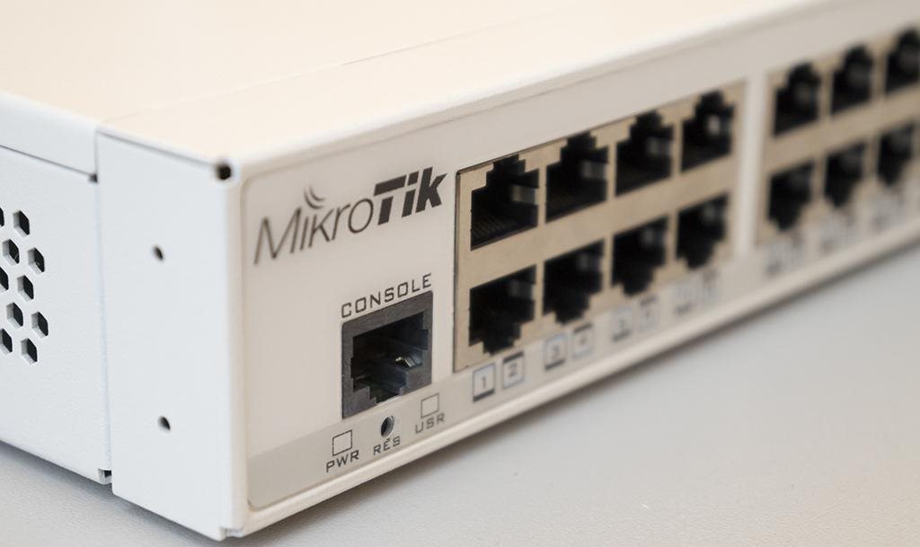 CRS125-24G-1S-2HnD-IN